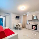 Modern Flat With Terrace For Large Families In Apartman
