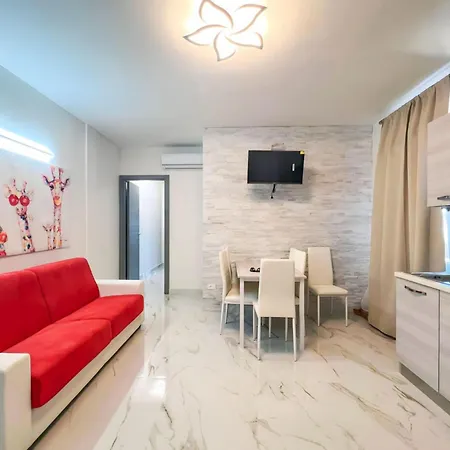 Modern Flat With Terrace For Large Families In דירה *