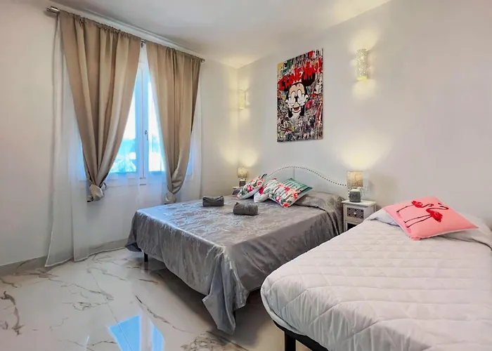 דירה Modern Flat With Terrace For Large Families In *