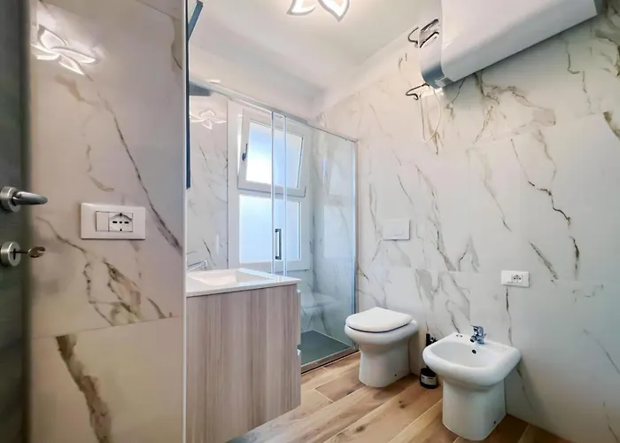 Modern Flat With Terrace For Large Families In דירה