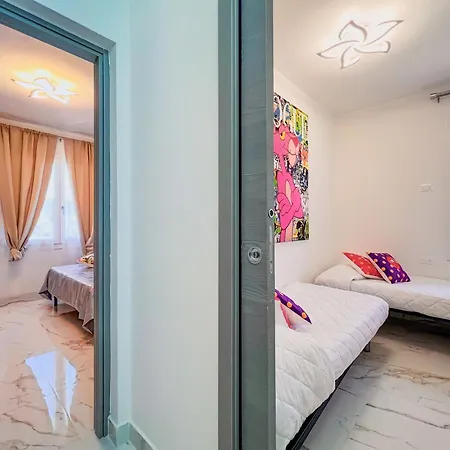 Modern Flat With Terrace For Families In